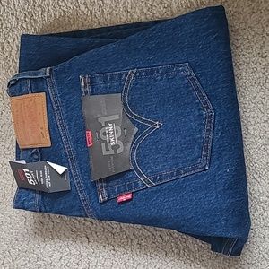 NWT - Levi's, Button-up 501 Jeans 28
